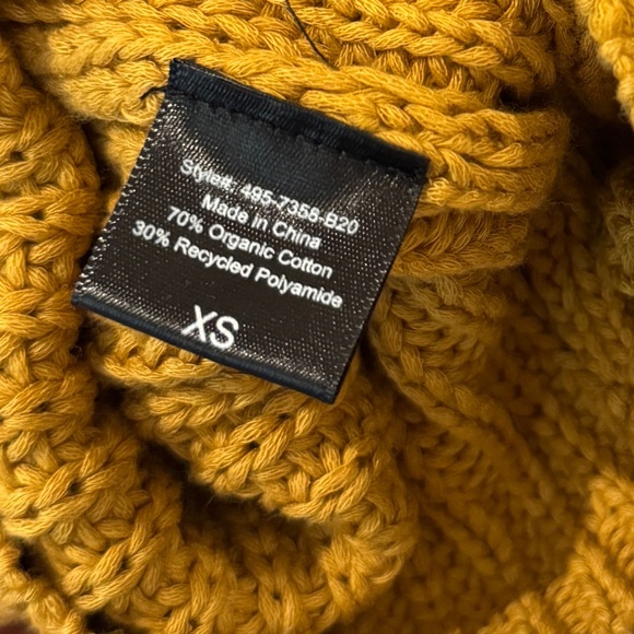 Jenni Kayne Cabin Sweater in Mustard V-Neck - Picture 8 of 13